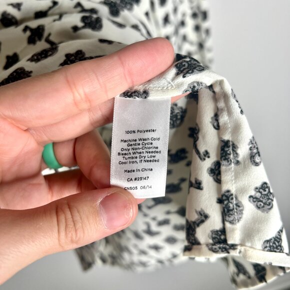 Talbots White Black Vintage Key Novelty Print Chiffon Popover Blouse Sz XL - Picture 4 of 5